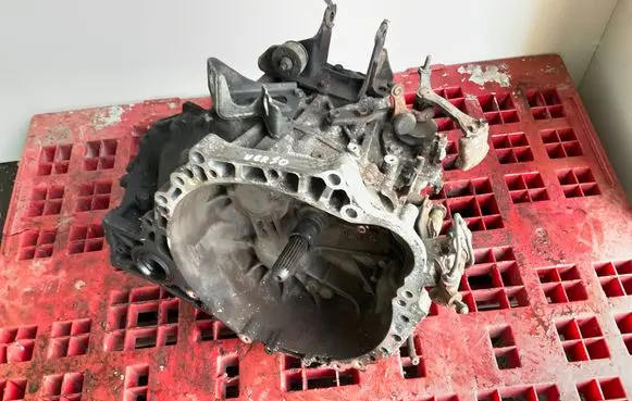 Toyota Corolla Verso AR10 Manual 6 speed gearbox