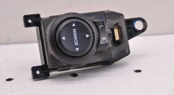 Hyundai i20 (PB PBT) Wing mirror switch
