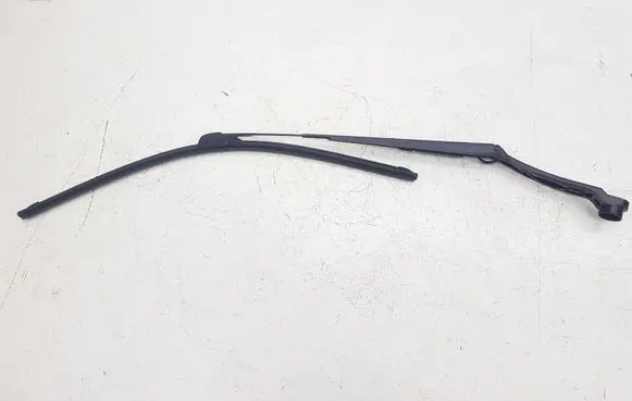 Subaru Legacy Windshield/front glass wiper blade 
