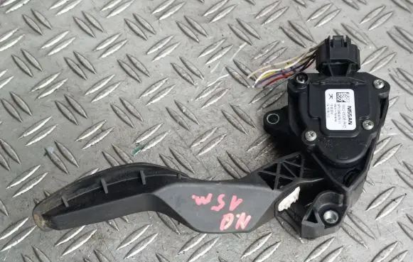 Nissan Qashqai Accelerator throttle pedal 180024BG0B 6PV00997817