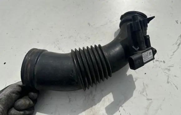 Audi A5 8T 8F Air intake hose/pipe 059129615F 446301 059129627L