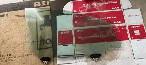 Toyota Auris 150 Front door window glass four-door 43R00097