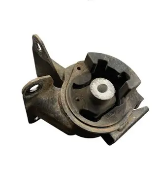 Mazda CX-7 Engine mount bracket