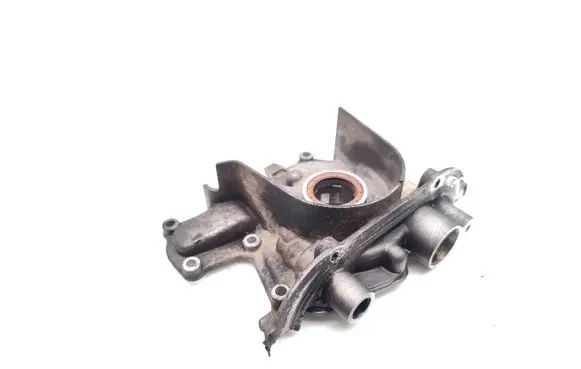 Opel Vectra C Oil pump 55215401