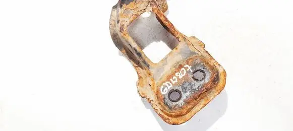 Subaru Legacy Bracket in trunk/boot 