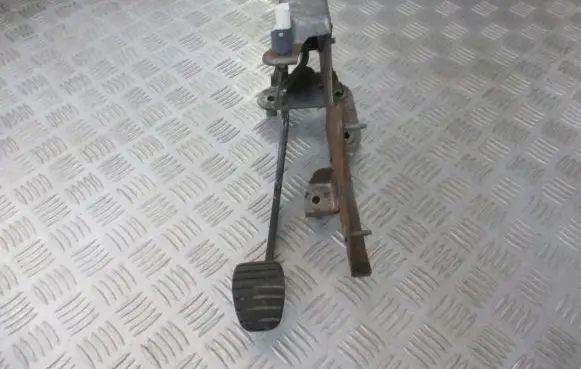 Renault Modus Clutch pedal 