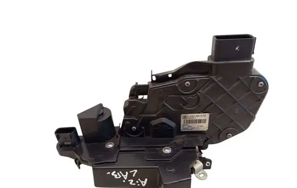 Jaguar XF X250 Rear door lock 8X2A26412AB A048317 962357