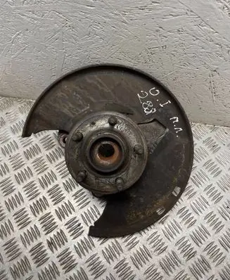 Opel Insignia A Front wheel hub 