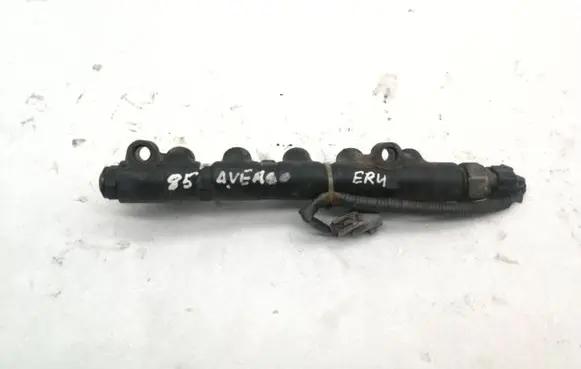 Toyota Avensis Verso Fuel main line pipe 8945812010