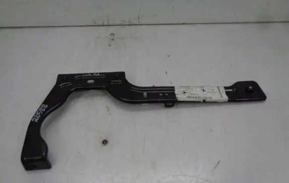 Skoda Enyaq iV Headlight/headlamp mounting bracket 5LA805476