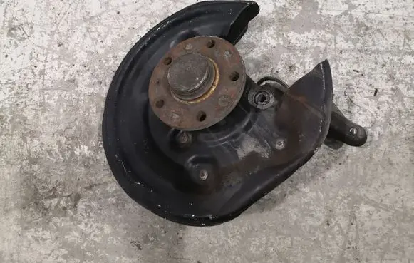 Volkswagen PASSAT B7 Rear wheel hub 3C0505436F