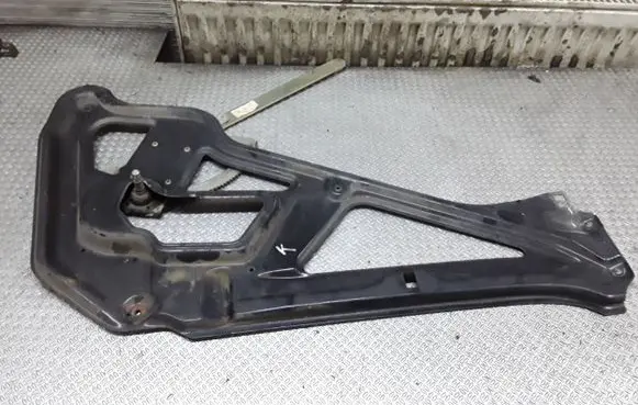 Volkswagen II LT Front door manual window regulator 