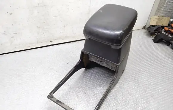 Suzuki Grand Vitara II Armrest 7591165J00
