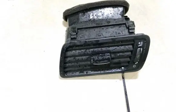 Volkswagen PASSAT B6 Dash center air vent grill 3c2819701d