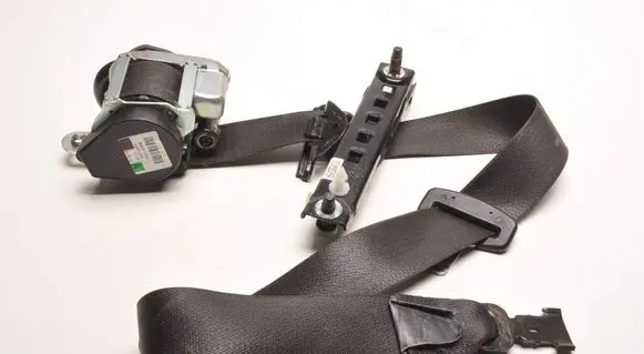 Opel Zafira C Front seatbelt 620611500