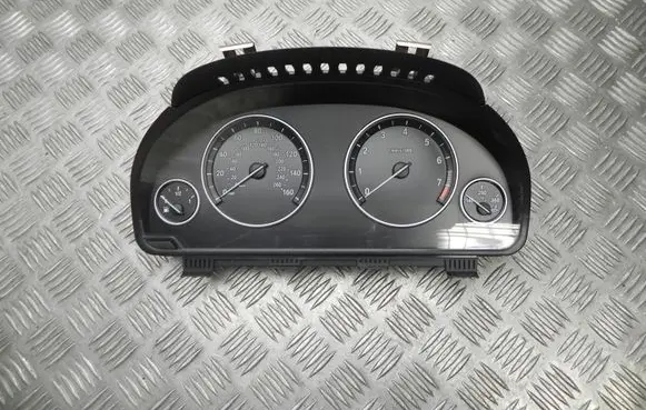 BMW 5 F10 F11 Speedometer (instrument cluster) 9280481