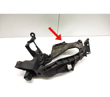 Audi A5 8T 8F Headlight/headlamp mounting bracket 8T0805607C