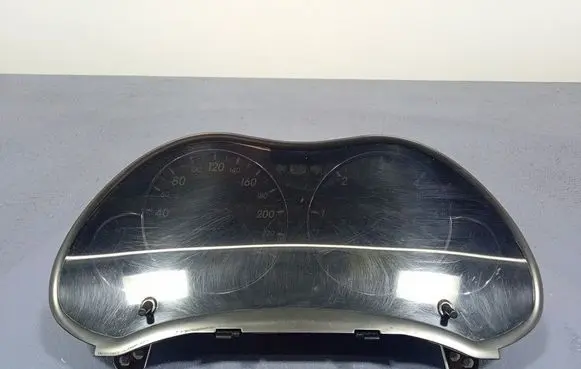 Toyota Avensis T250 Speedometer (instrument cluster) 8380005C00