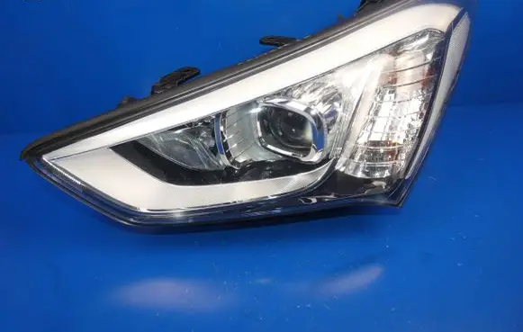 Hyundai Grand Santa Fe NC Headlight/headlamp