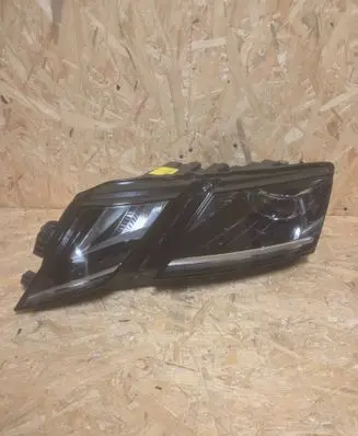 Skoda Octavia Mk3 (5E) Headlight/headlamp 030110423100 5E1941015D LE15A6369