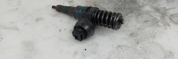 Volkswagen Touran I Fuel injector 0414720035 038130073AL