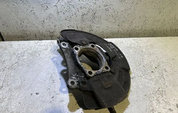 Volvo V70 Front wheel hub