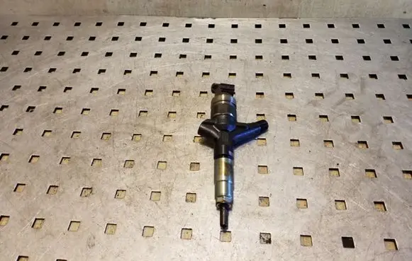Subaru Outback Fuel injector 16613AA030
