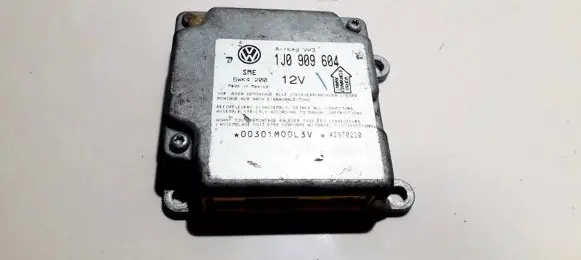 Volkswagen PASSAT B5 Airbag control unit/module 1j0909604 5wk4200