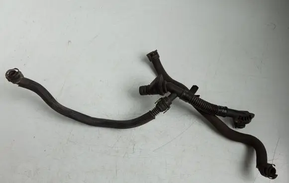 BMW 5 F10 F11 Breather/breather pipe/hose 7575643