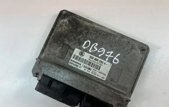 Skoda Fabia Mk1 (6Y) Engine control unit/module ECU 03E906033A