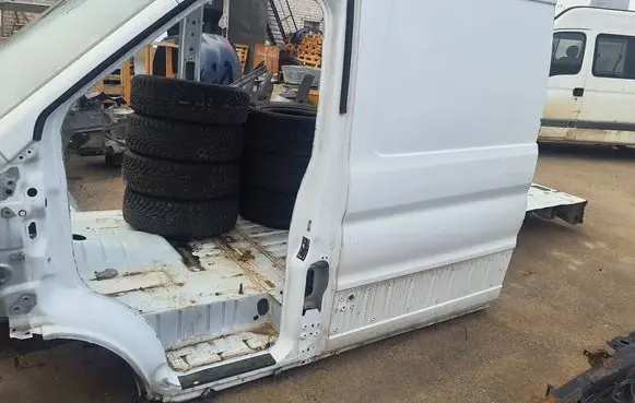 Ford E-Transit Front sill (body part)