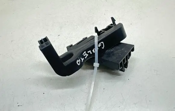 Alfa Romeo Giulietta Radiator mount bracket T4680001C860 T4682001