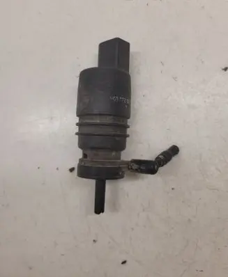 Skoda Octavia Mk1 (1U) Windscreen/windshield washer pump 008022