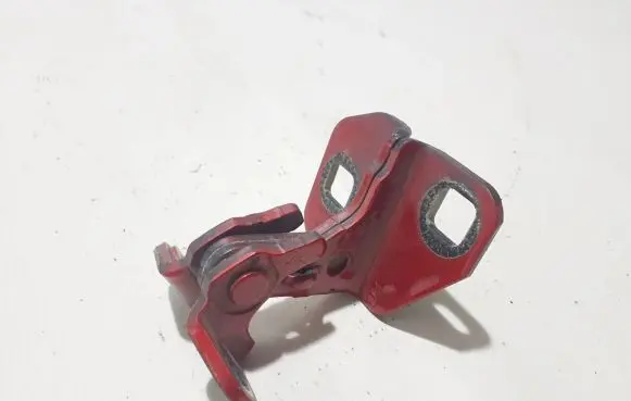 Tesla Model S Front door lower hinge 6009552