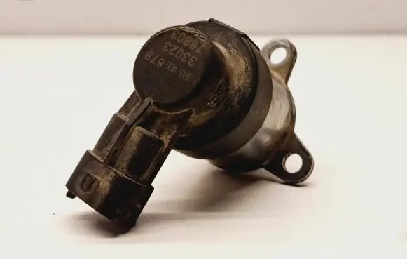 Nissan Qashqai Fuel pressure regulator 0928400679 33023 78803