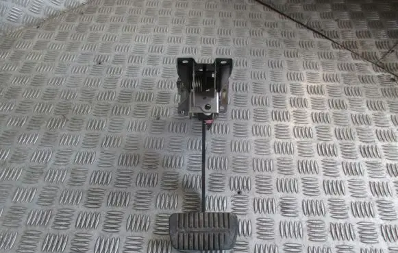 Subaru Forester SG Brake pedal