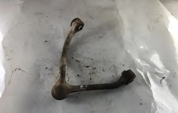 KIA Sorento Front lower control arm/wishbone