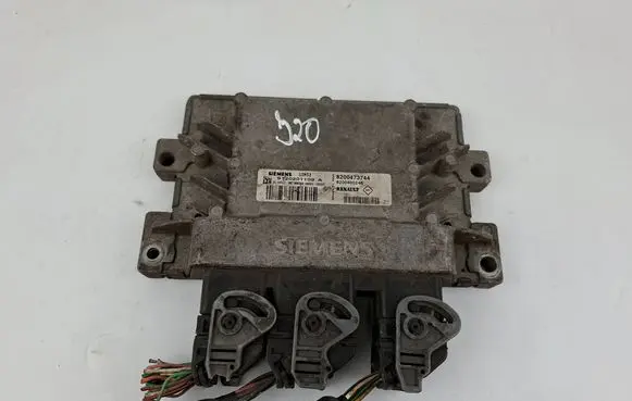 Renault Clio III Engine control unit/module 8200473744 S120201109A