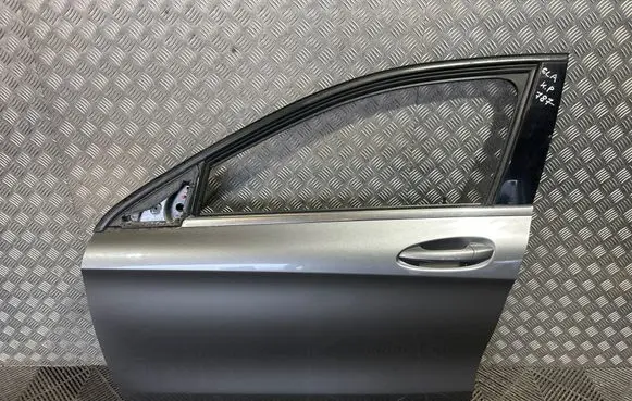 Mercedes-Benz GLA W156 X156 Front door A1567220110