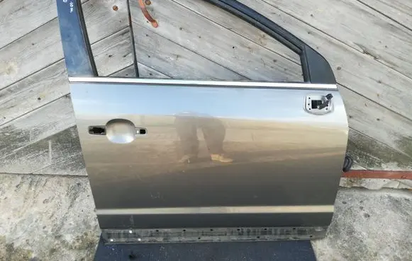 Opel Antara Front door
