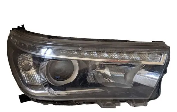 Toyota Hilux (AN120, AN130) Headlight/headlamp 811500K732