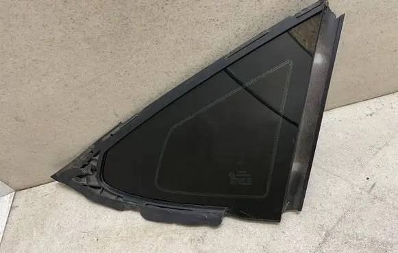 Tesla Model S Rear side window 43R008010