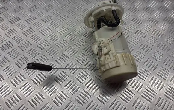 Renault Megane II Mechanical fuel pump BRAK