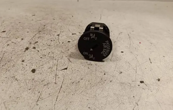 BMW 4 F32 F33 Passenger airbag on/off switch 9196886