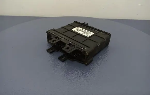 Volkswagen Golf IV Gearbox control unit/module 01M927733EQ