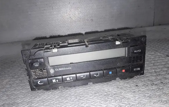 Volkswagen PASSAT B5.5 Climate control unit 3B1907044H