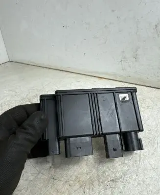 Mini One - Cooper Clubman R55 Power management control unit P00115878 8600358