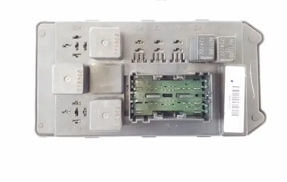 Jeep Commander Fuse module 56050066AC