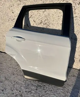 Ford Kuga II Rear door