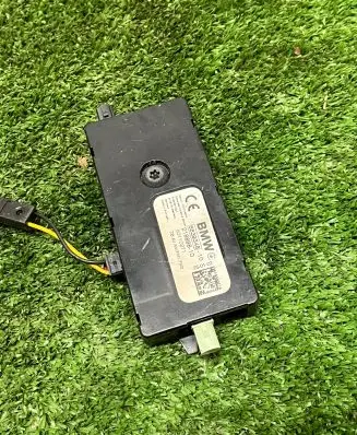 BMW X5 G05 Aerial antenna amplifier 6839348 50110271 21889810